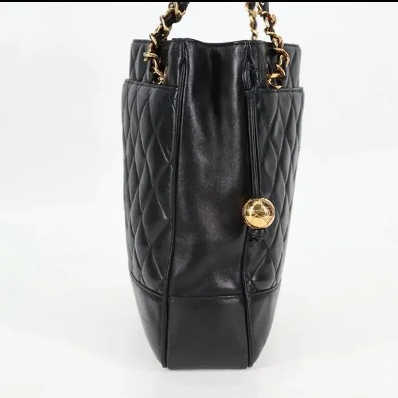 ✅AUTH✅CHANEL LAMBSKIN QUILTED BAG - Picture 4 of 16